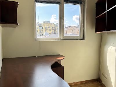 квартира за адресою Шота Руставелі вул., 25