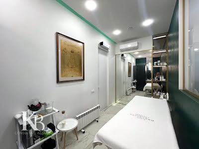 комерційна за адресою Перемоги вул., 112