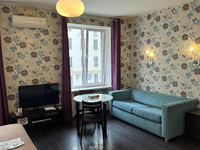 квартира за адресою Шота Руставелі вул., 10