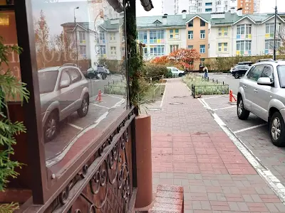 комерційна за адресою Миколи Бажана просп., 14