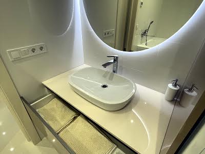 квартира за адресою Миколи Бажана просп., 1б