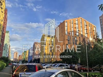 квартира за адресою Регенераторна вул., 4 к11