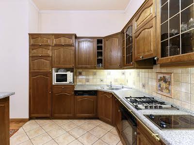 квартира по адресу Героев Майдана ул. (Гвардейская), 8