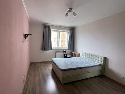 квартира по адресу Кондратюка Юрия ул., 3