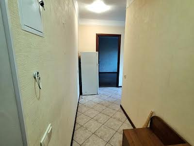квартира за адресою Братиславська вул., 4