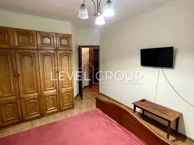 квартира за адресою Драгоманова вул., 13В