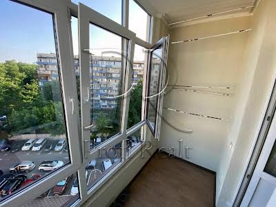 квартира за адресою Авіаконструктора Ігоря Сікорського вул. (Танкова), 4-Б
