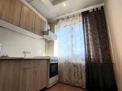 квартира за адресою Карпенка Генерала вул., 65