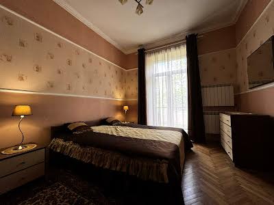квартира по адресу Гетьмана Дорошенко ул. (Жовтневая), 71