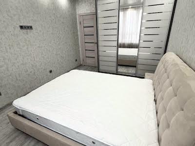 квартира по адресу Драгоманова ул., 10