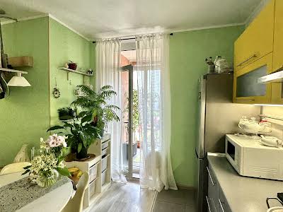 квартира за адресою Регенераторна вул., 4 к10