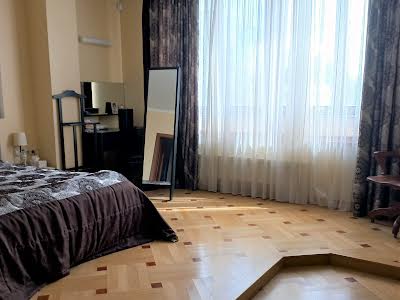 квартира за адресою Івана Франка вул., 137