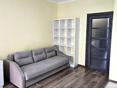 квартира за адресою Сім'ї Кульженків вул. (Петра Дегтяренка), 37