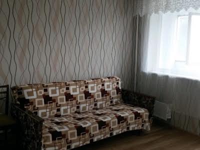 квартира по адресу Гвардейцев-Широнинцев ул., 37/17