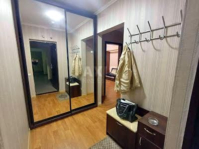 квартира за адресою Софії Русової вул., 1Б