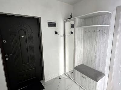 квартира за адресою Мельника, 10