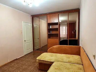 квартира за адресою Академіка Корольова вул., 81