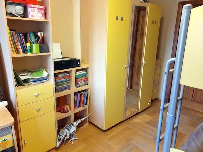 квартира за адресою Академіка Євгена Лазаренка вул., 48
