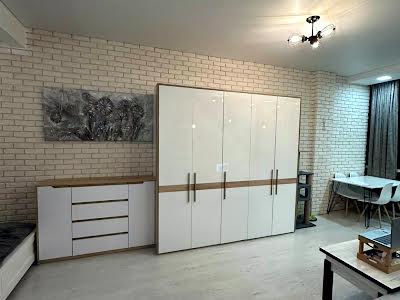 квартира за адресою Одеса, Перлинна вул., 3