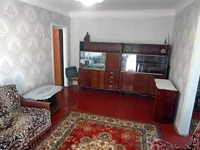 квартира по адресу Строителей ул., 27