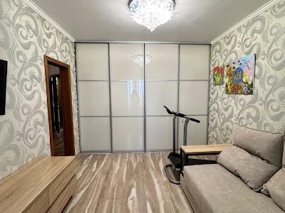 квартира за адресою Максима Залізняка вул., 36