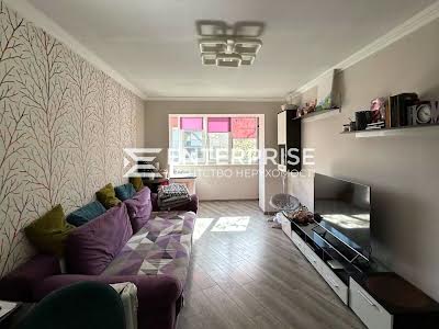 квартира за адресою Празька вул., 32