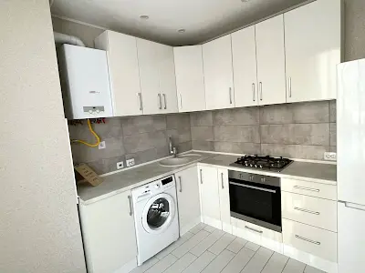 квартира за адресою Практична вул., 8