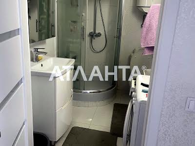 квартира за адресою Євгена Чикаленка вул., 56