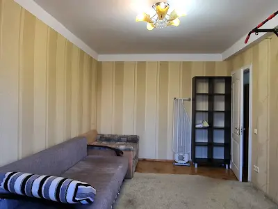 квартира за адресою Івана Миколайчука вул. (Серафимовича), 6