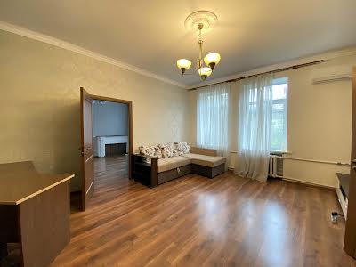 квартира за адресою Карела Чапека вул. (Юліуса Фучика), 2