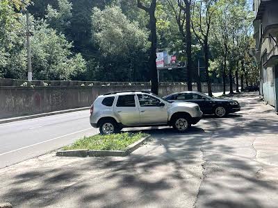 комерційна за адресою Львів, Сахарова Андрія Академіка вул., 26