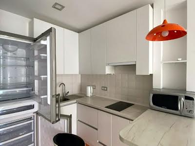 квартира за адресою Регенераторна вул., 4