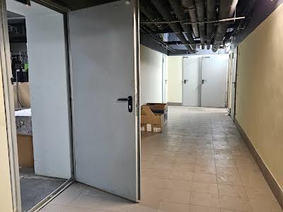 коммерческая по адресу Незалежності пл., 2