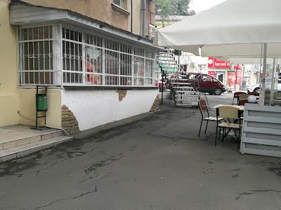 комерційна за адресою Старопортофранковская, 10