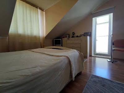 квартира за адресою Коновальця вул., 3