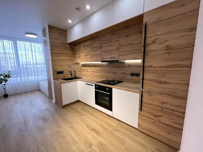 квартира за адресою Свободи вул., 5С
