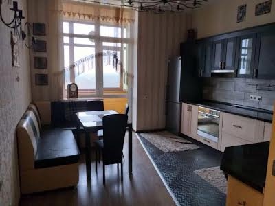 квартира по адресу Павла Чубинского ул., 3