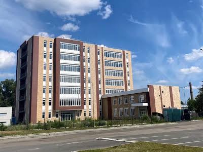 комерційна за адресою Лугова, 13ж