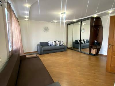 квартира за адресою Дюківська вул., 8