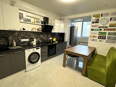 квартира за адресою Академіка Сахарова вул., 24