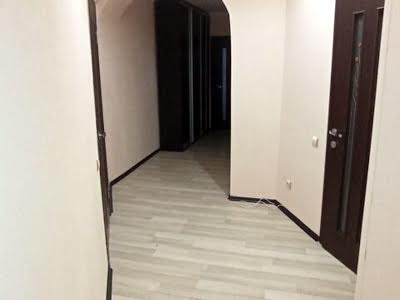 квартира за адресою Вишняківська вул., 13