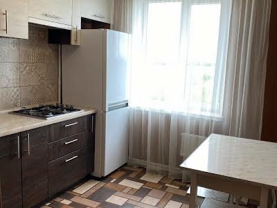 квартира за адресою Макарова, 6