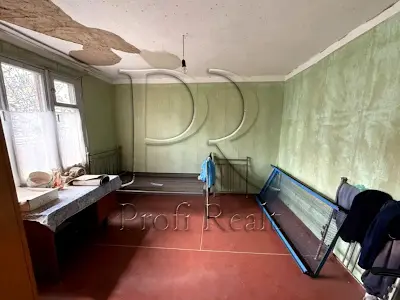 будинок за адресою с. Рожни, Південна вулиця, 10