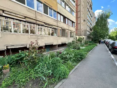 комерційна за адресою Квартальная, 8/8