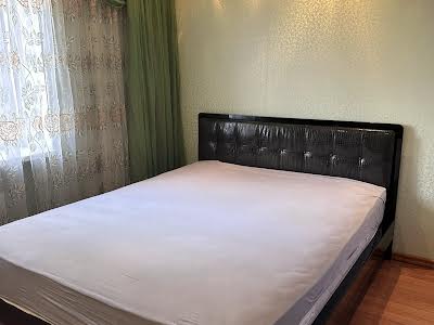 квартира за адресою Калинова вул., 81
