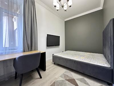 квартира за адресою Пантелеймона Куліша вул., 11