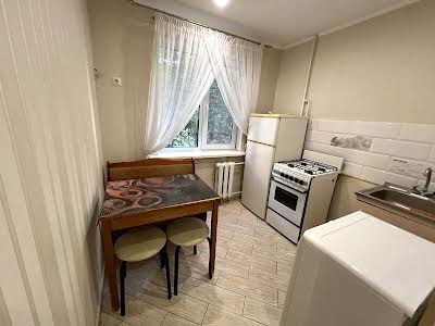 квартира за адресою Академіка Стражеска вул., 1