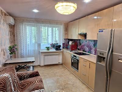 квартира за адресою Олександра Поля просп. (Кірова), 76