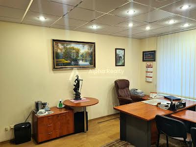 комерційна за адресою Степана Ковніра вул. (Ластовського), 5