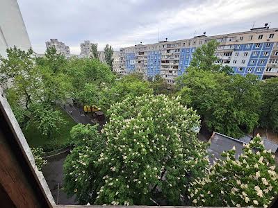 квартира за адресою Андрія Малишка вул., 13
